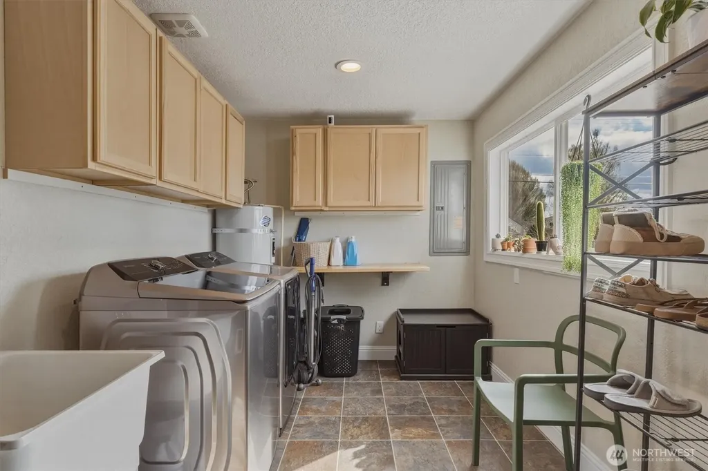1215 30th Avenue Longview WA 98632
