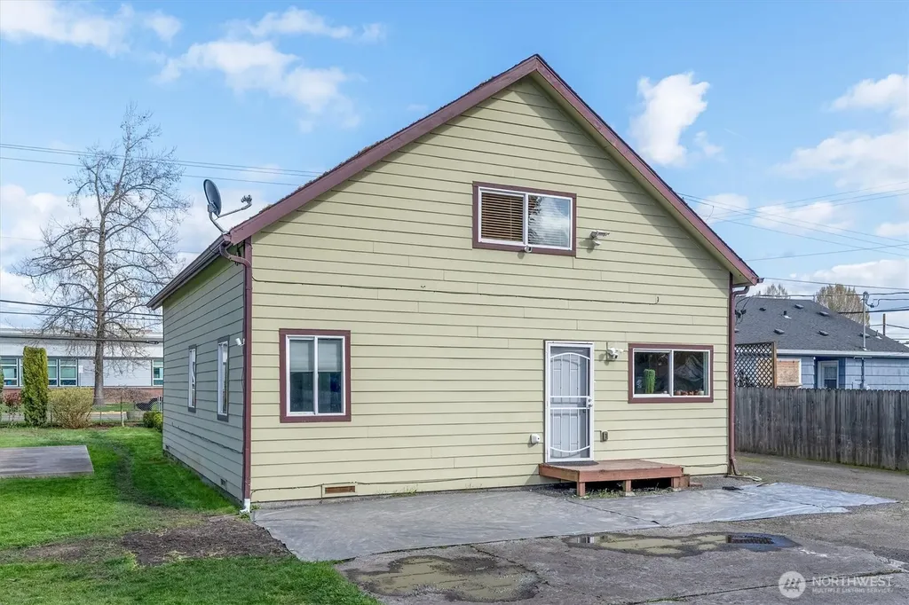 1215 30th Avenue Longview WA 98632