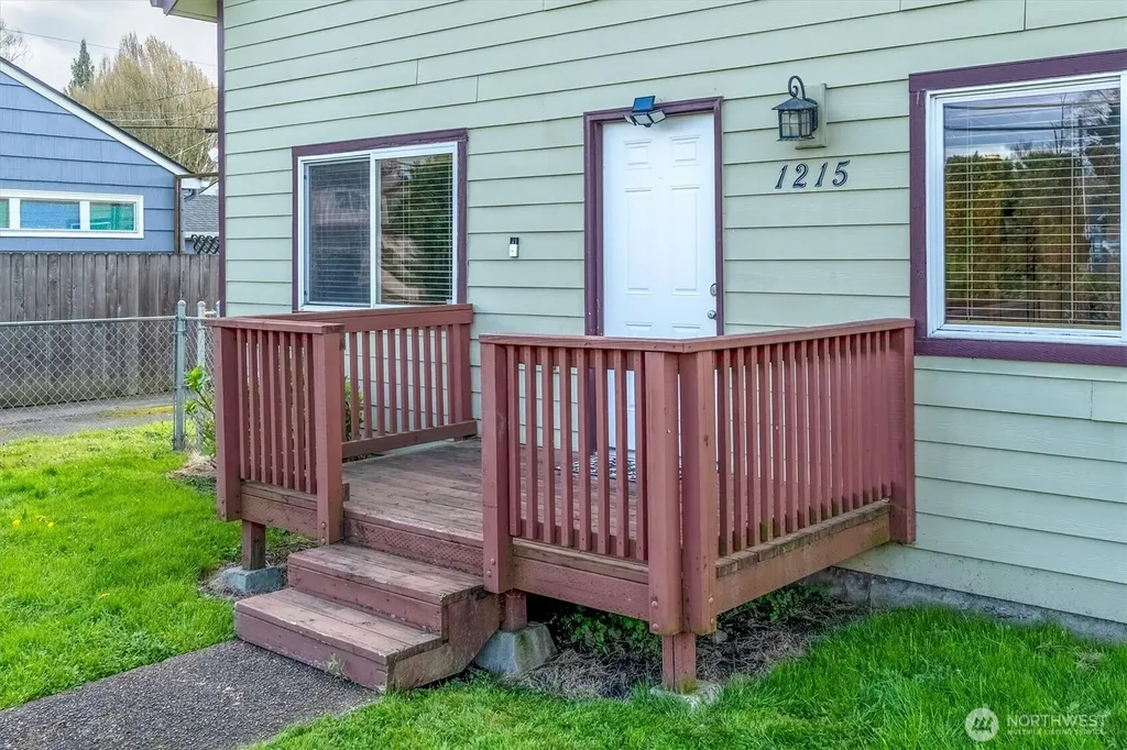 1215 30th Avenue Longview WA 98632