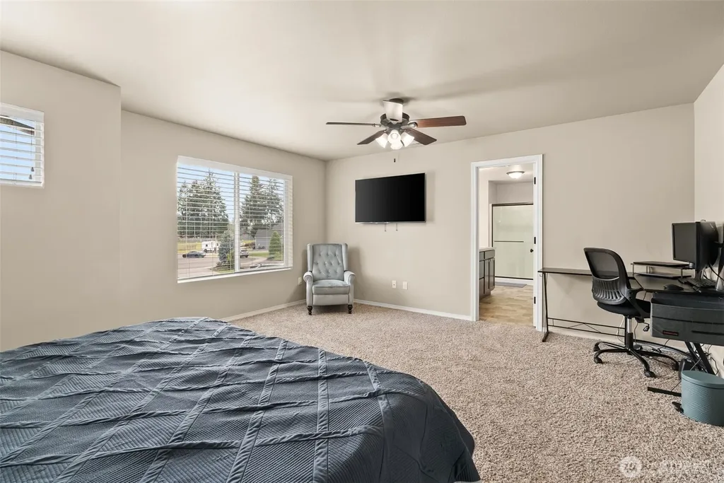 114 Lillian Lane SE Rainier WA 98576