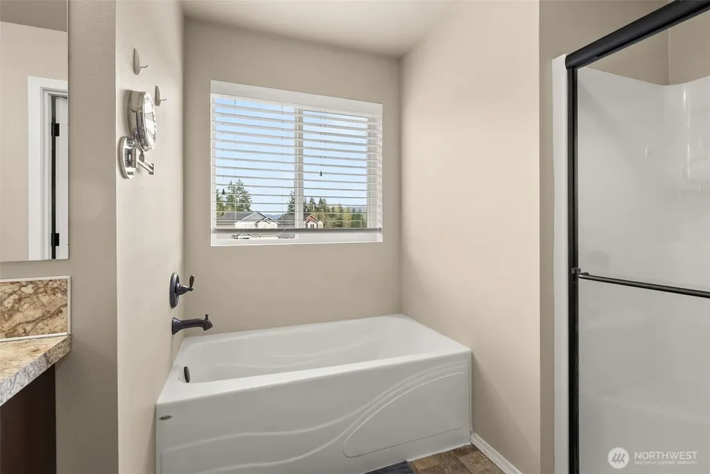 114 Lillian Lane SE Rainier WA 98576