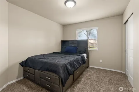 114 Lillian Lane SE Rainier WA 98576