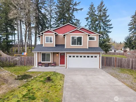 114 Lillian Lane SE Rainier WA 98576