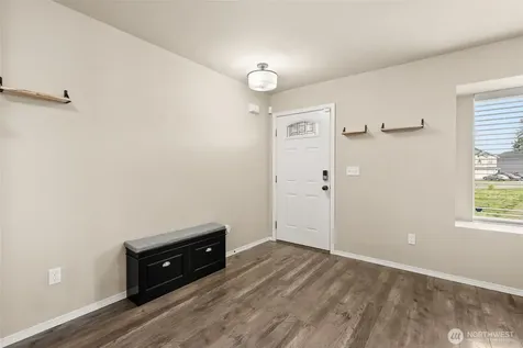 114 Lillian Lane SE Rainier WA 98576
