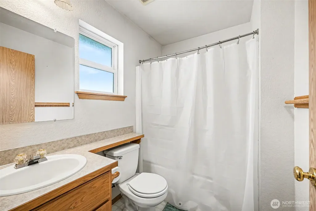5520 Cricket Ln SE Lacey WA 98503