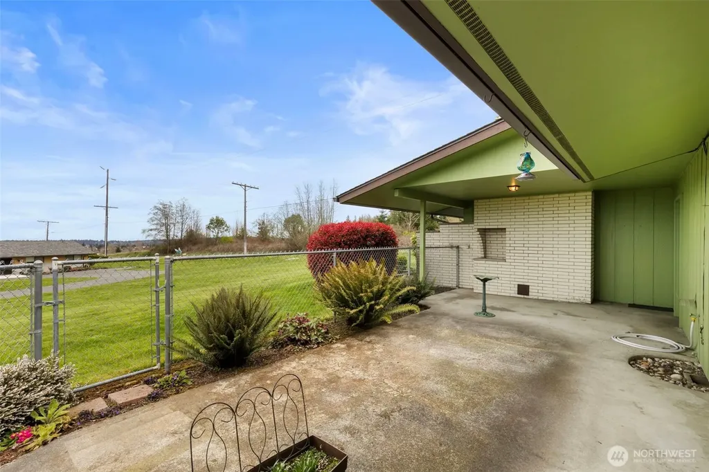 1301 S 3rd Avenue Sequim WA 98382