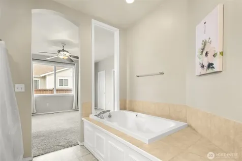 17915 25th Avenue E Tacoma WA 98445
