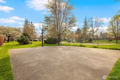 17915 25th Avenue E Tacoma WA 98445