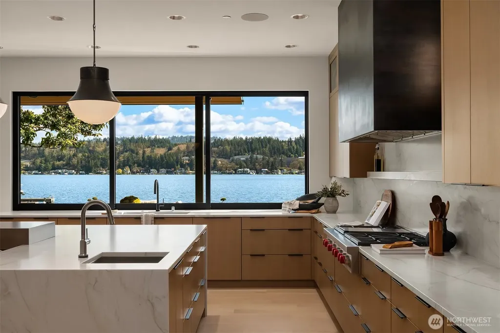 5330 Butterworth Road Mercer Island WA 98040