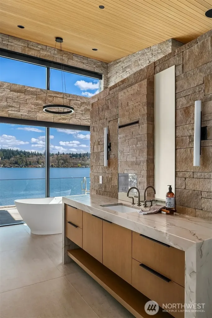 5330 Butterworth Road Mercer Island WA 98040