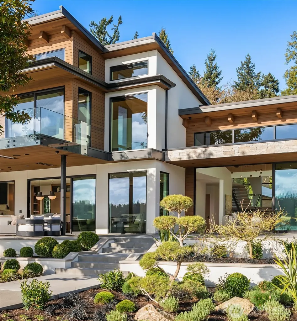 5330 Butterworth Road Mercer Island WA 98040