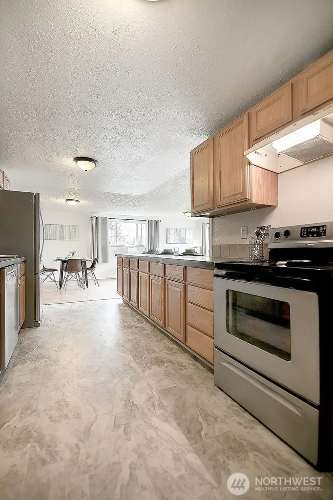 1925 28th Longview WA 98632