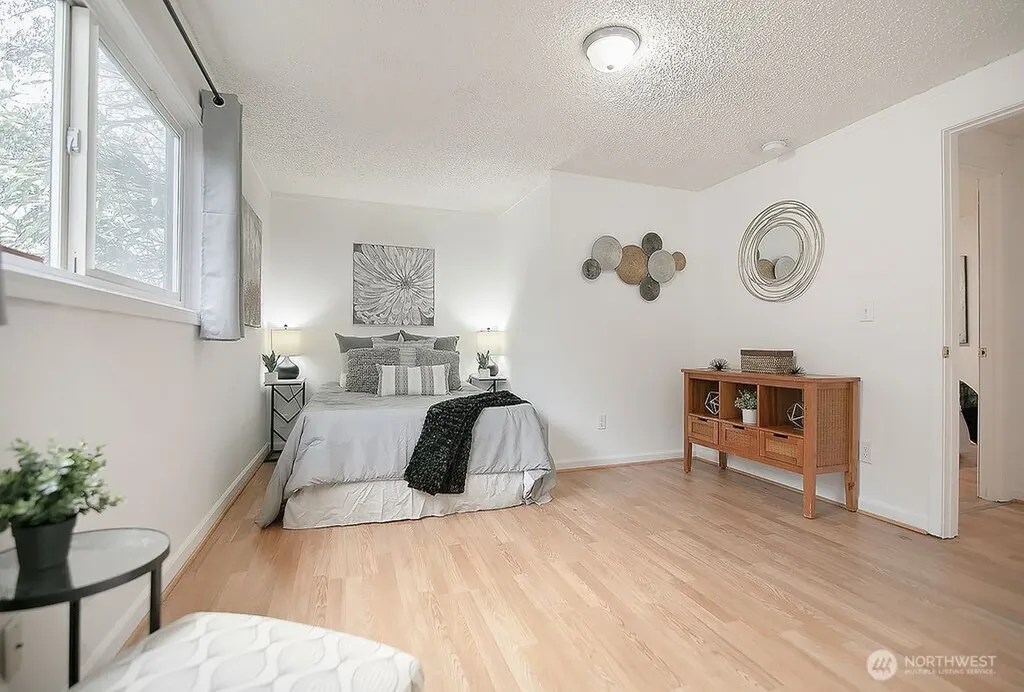 1925 28th Longview WA 98632