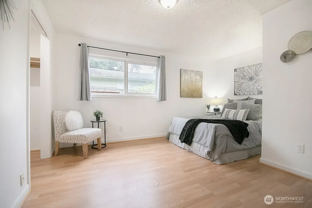 1925 28th Longview WA 98632