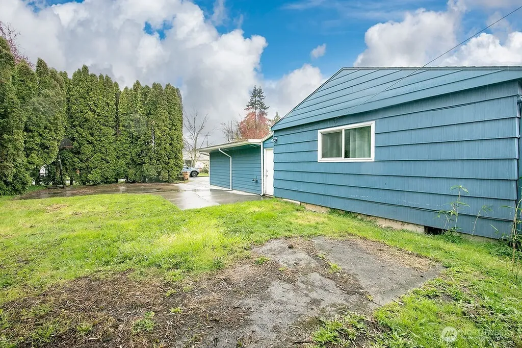 1925 28th Longview WA 98632
