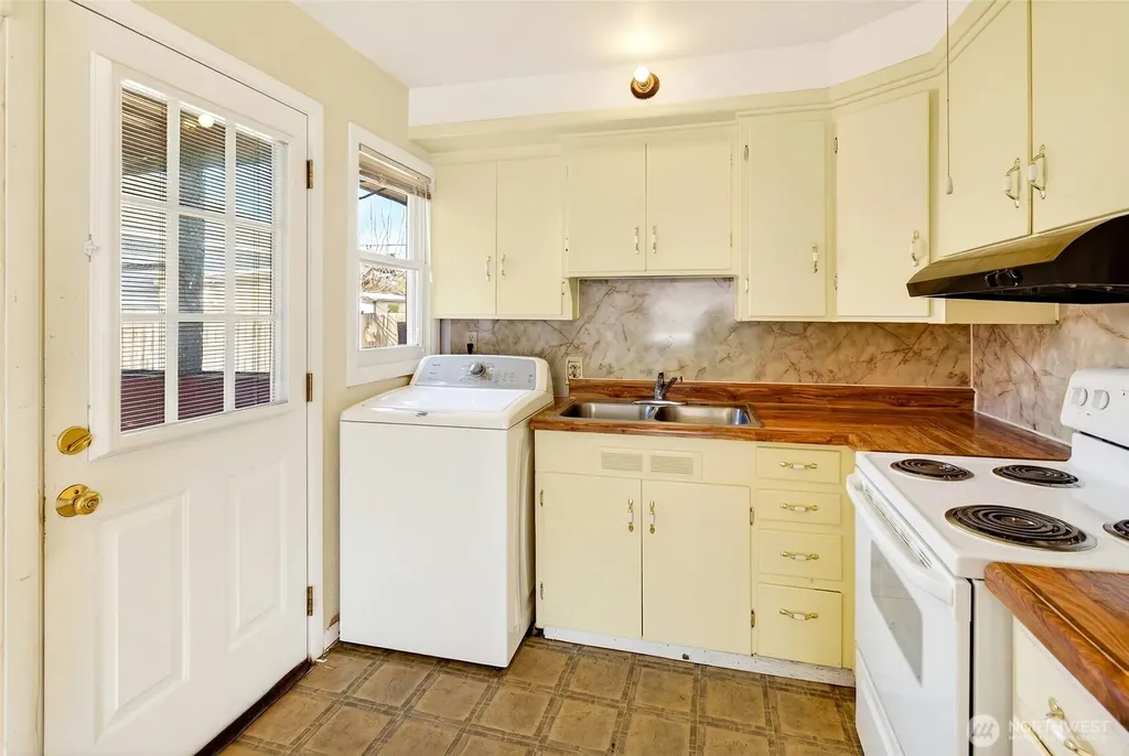 417 SE H Street Quincy WA 98848