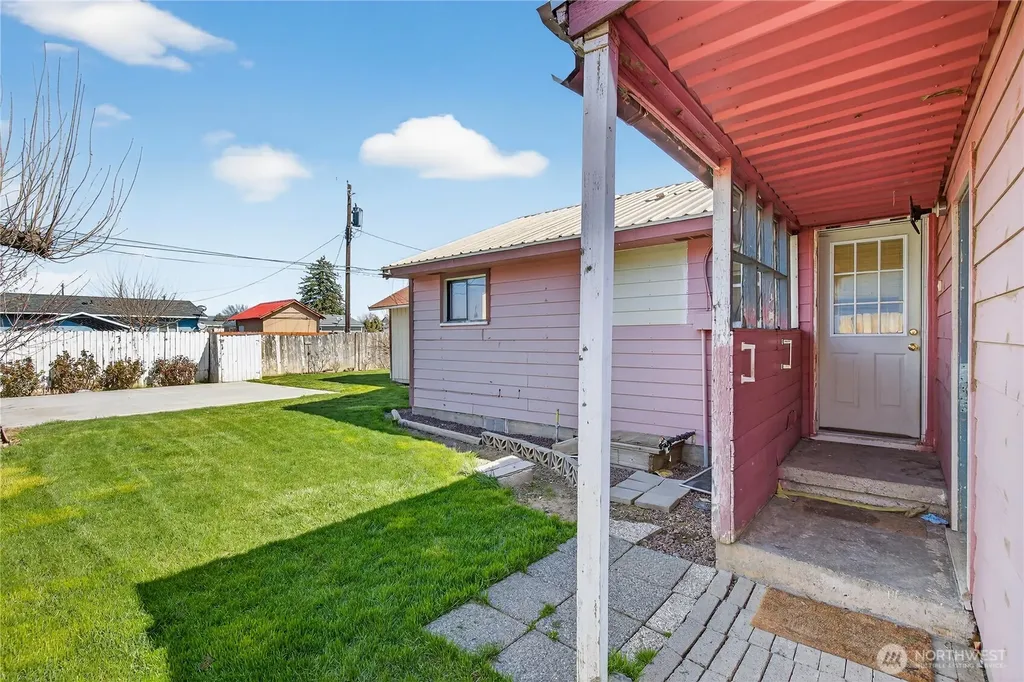 417 SE H Street Quincy WA 98848