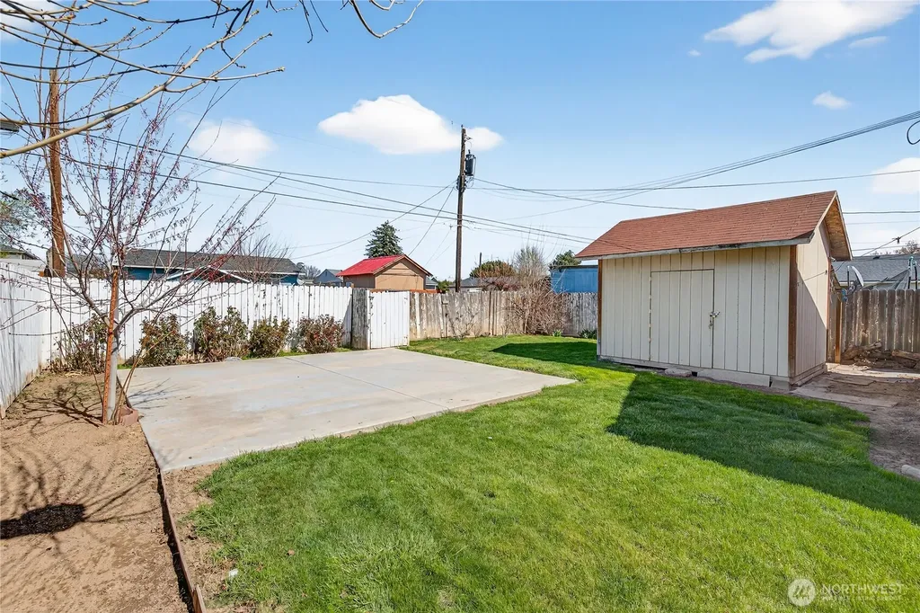 417 SE H Street Quincy WA 98848
