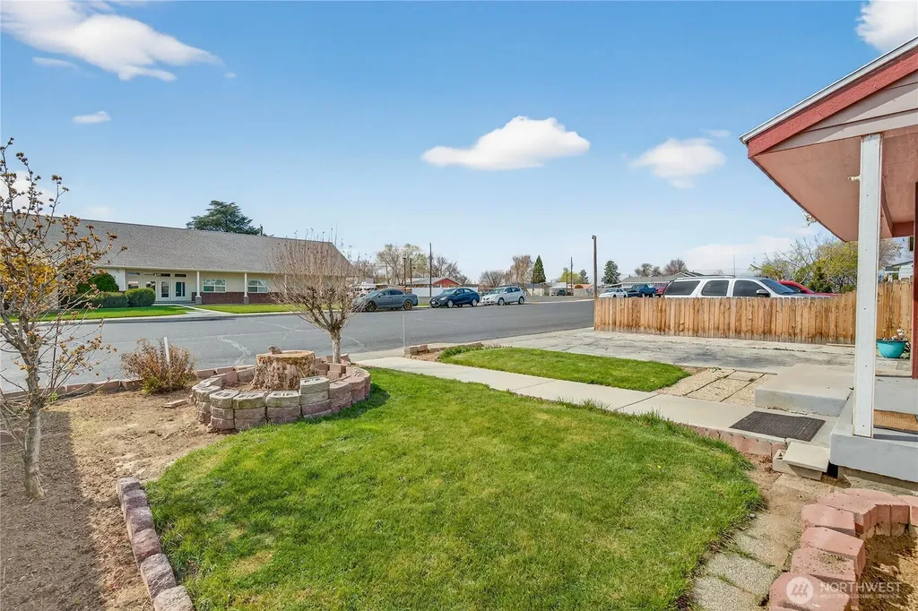 417 SE H Street Quincy WA 98848