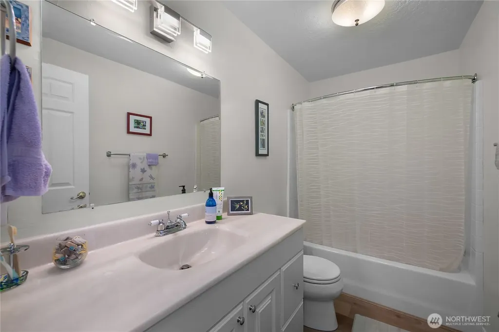 831 E Saint Andrews Drive Shelton WA 98584