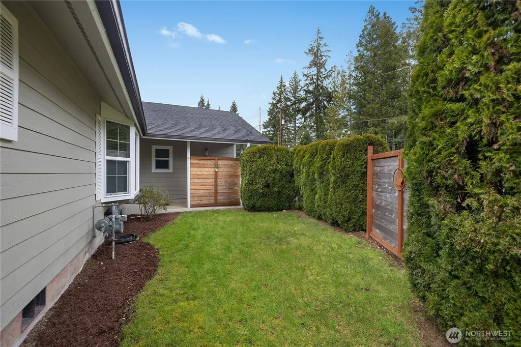 831 E Saint Andrews Drive Shelton WA 98584