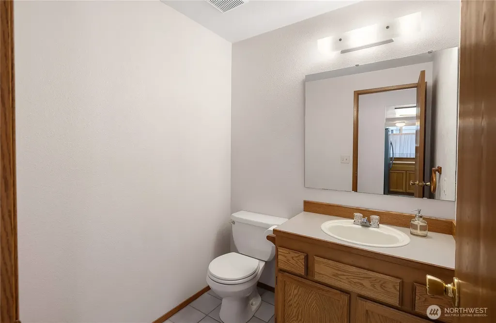 1051 E Ballantrae Drive Shelton WA 98584