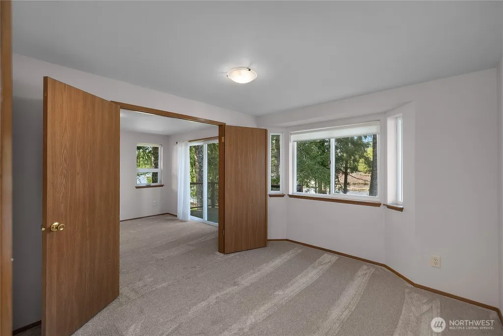 1051 E Ballantrae Drive Shelton WA 98584