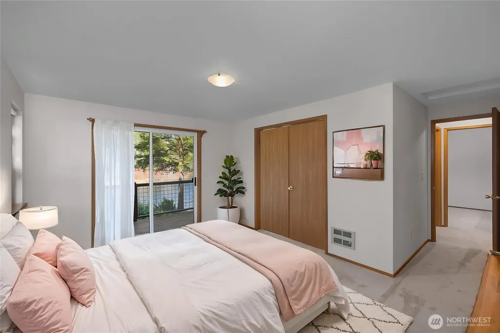 1051 E Ballantrae Drive Shelton WA 98584