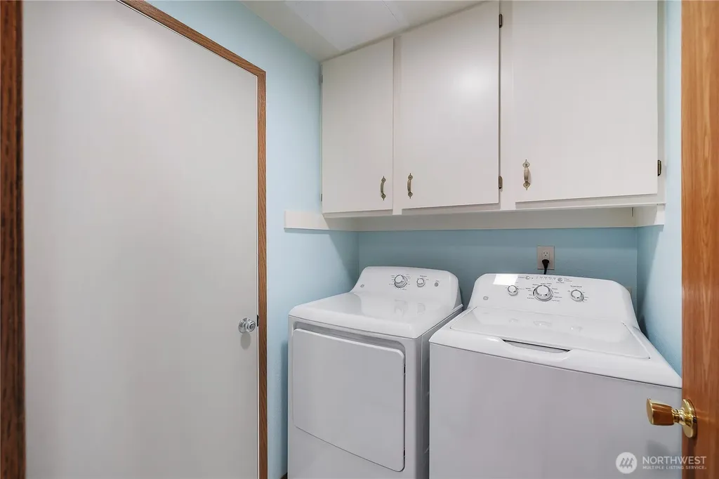 1051 E Ballantrae Drive Shelton WA 98584