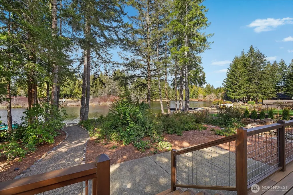 1051 E Ballantrae Drive Shelton WA 98584