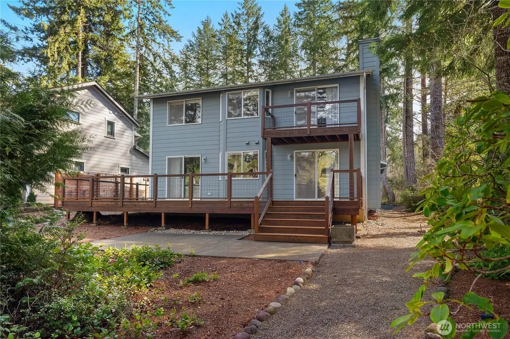 1051 E Ballantrae Drive Shelton WA 98584