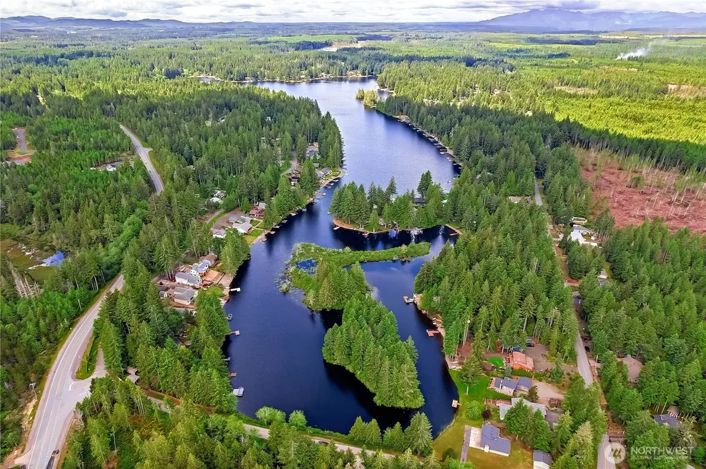 1051 E Ballantrae Drive Shelton WA 98584