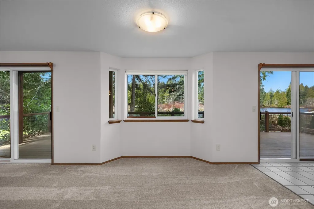 1051 E Ballantrae Drive Shelton WA 98584