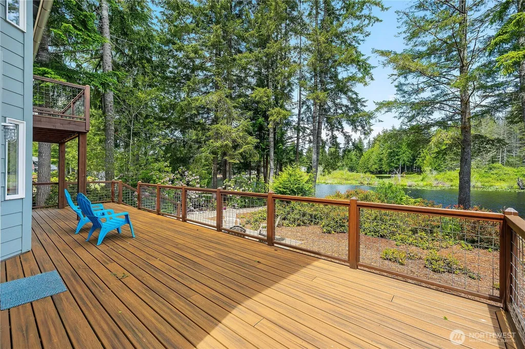 1051 E Ballantrae Drive Shelton WA 98584