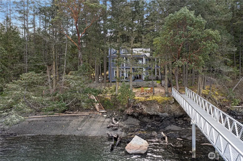 1 & 2 Driftwood Shores Henry Island WA 98250
