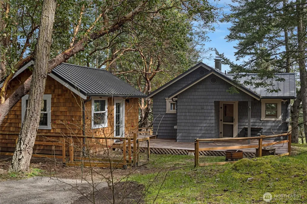 1 & 2 Driftwood Shores Henry Island WA 98250
