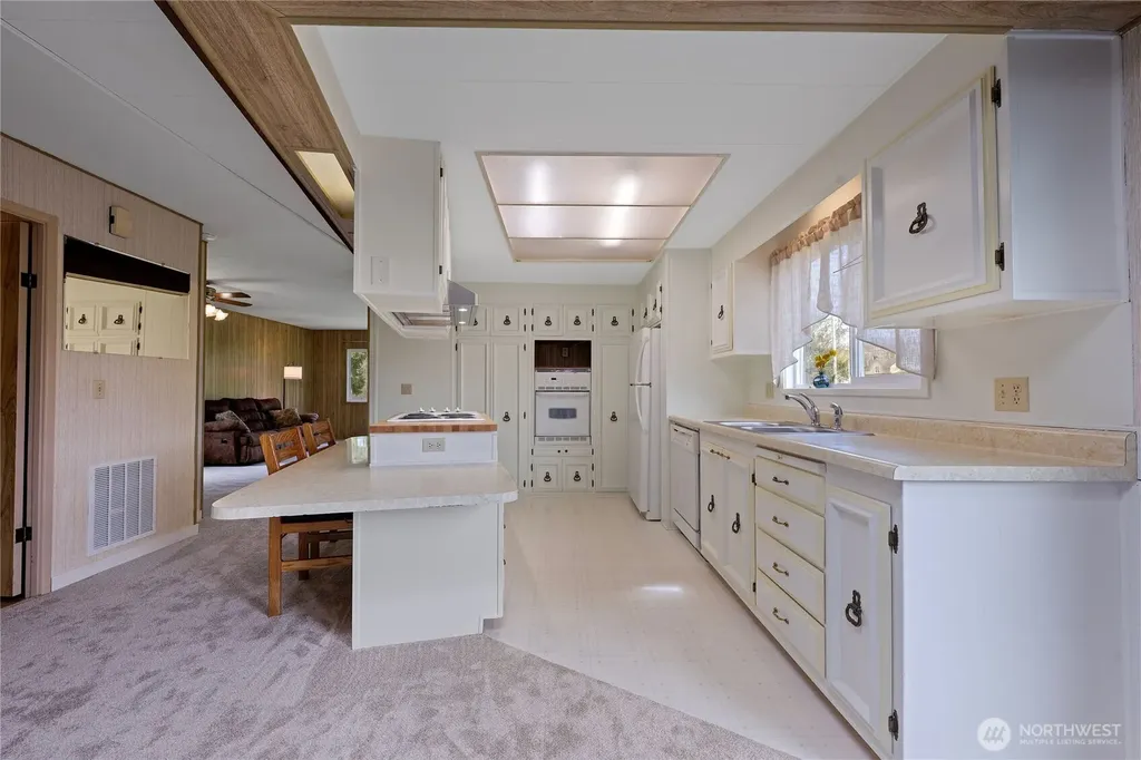 2512 Sid Snyder Drive Long Beach WA 98631