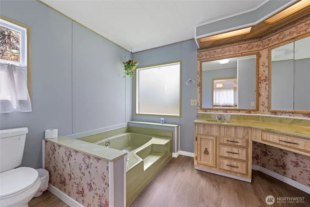 2512 Sid Snyder Drive Long Beach WA 98631