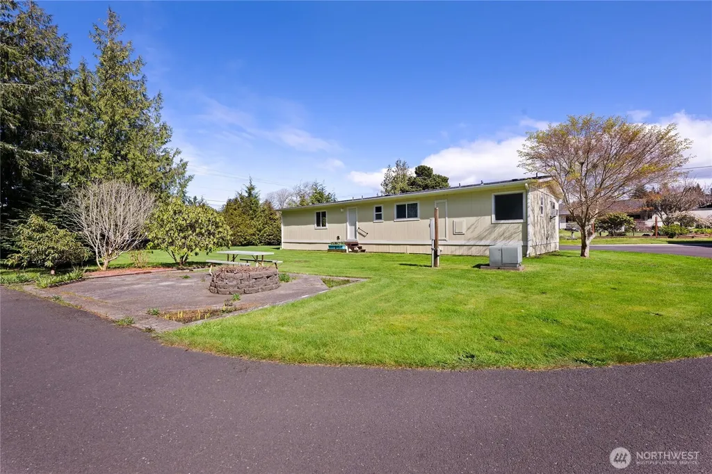 2512 Sid Snyder Drive Long Beach WA 98631