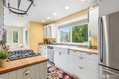 10785 Lone Pine Drive Peshastin WA 98847