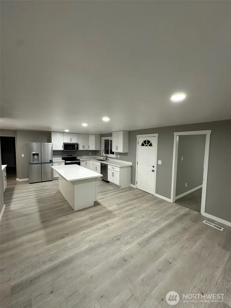 7633 S Wilkeson Street Tacoma WA 98408