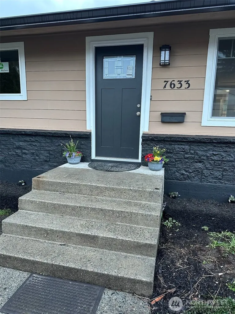 7633 S Wilkeson Street Tacoma WA 98408