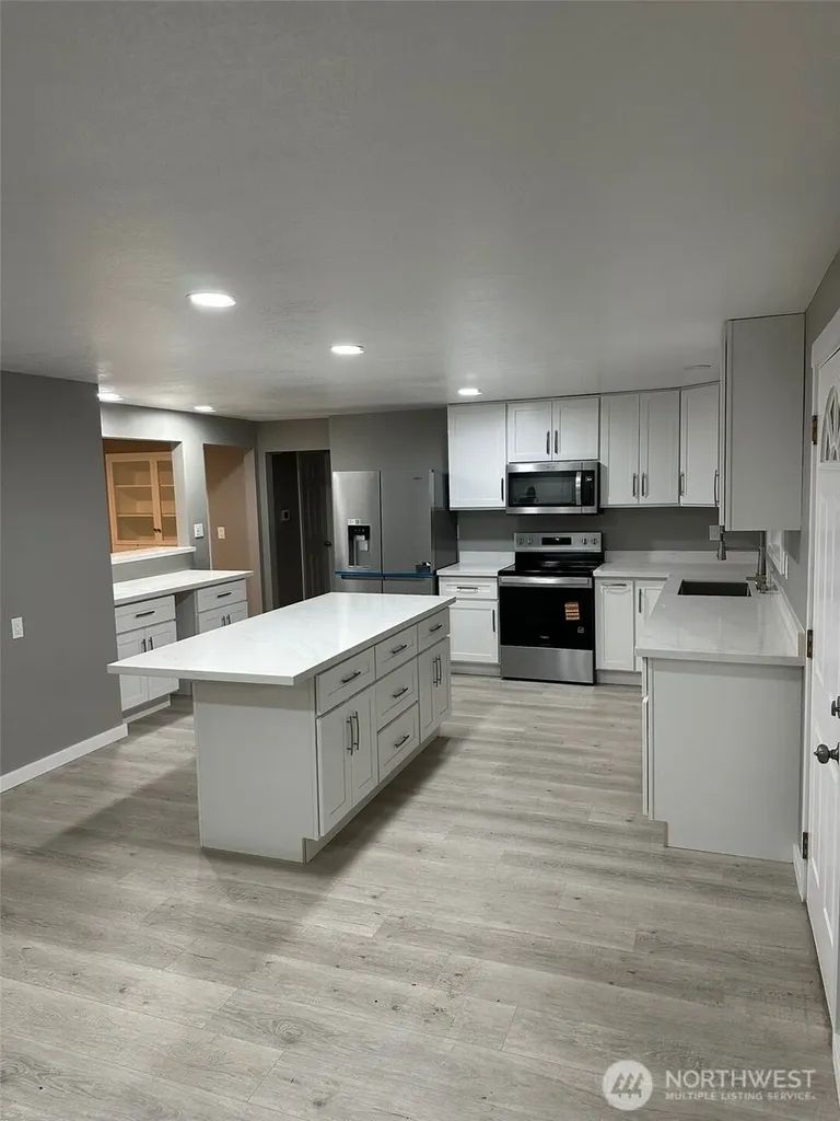 7633 S Wilkeson Street Tacoma WA 98408