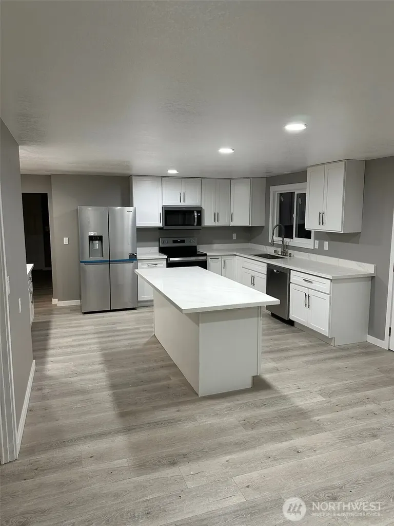 7633 S Wilkeson Street Tacoma WA 98408
