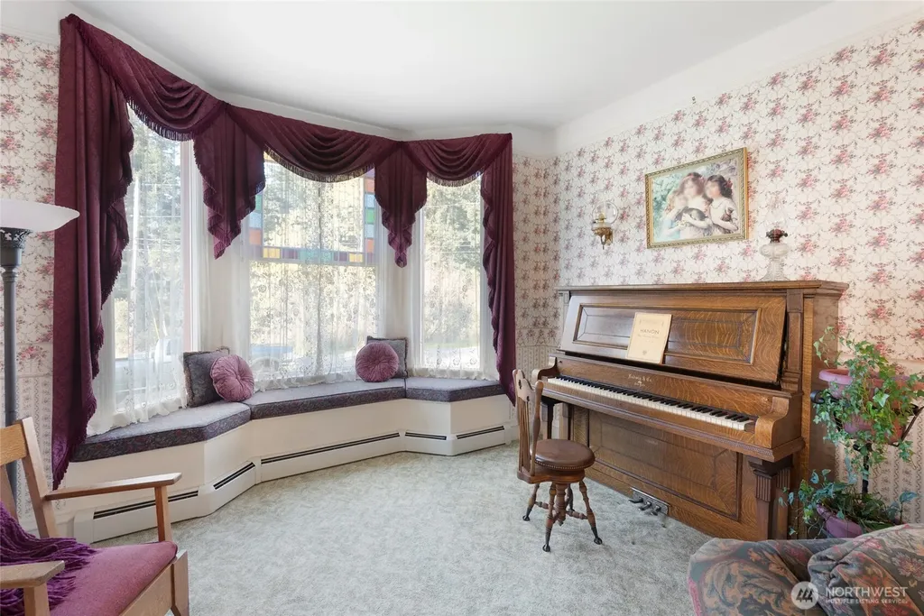 303 7th Street Anacortes WA 98221