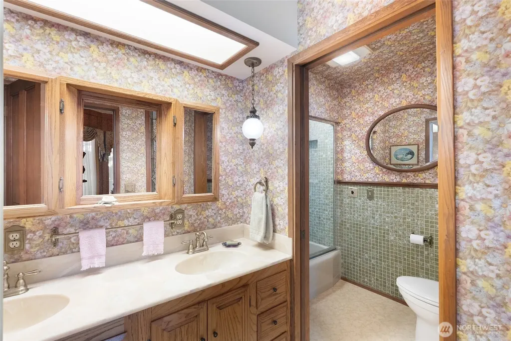 303 7th Street Anacortes WA 98221