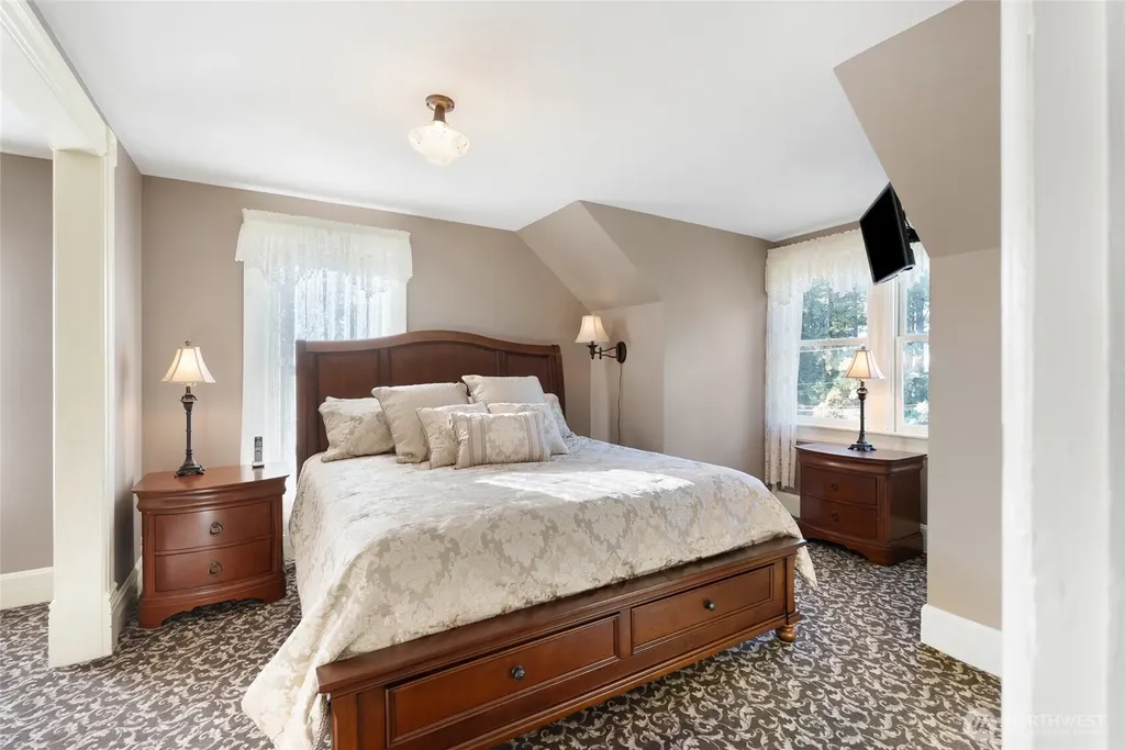 303 7th Street Anacortes WA 98221