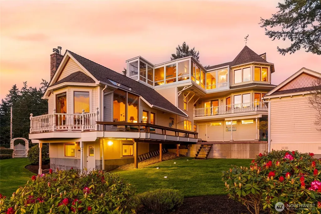 303 7th Street Anacortes WA 98221