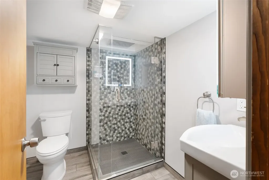 303 7th Street Anacortes WA 98221