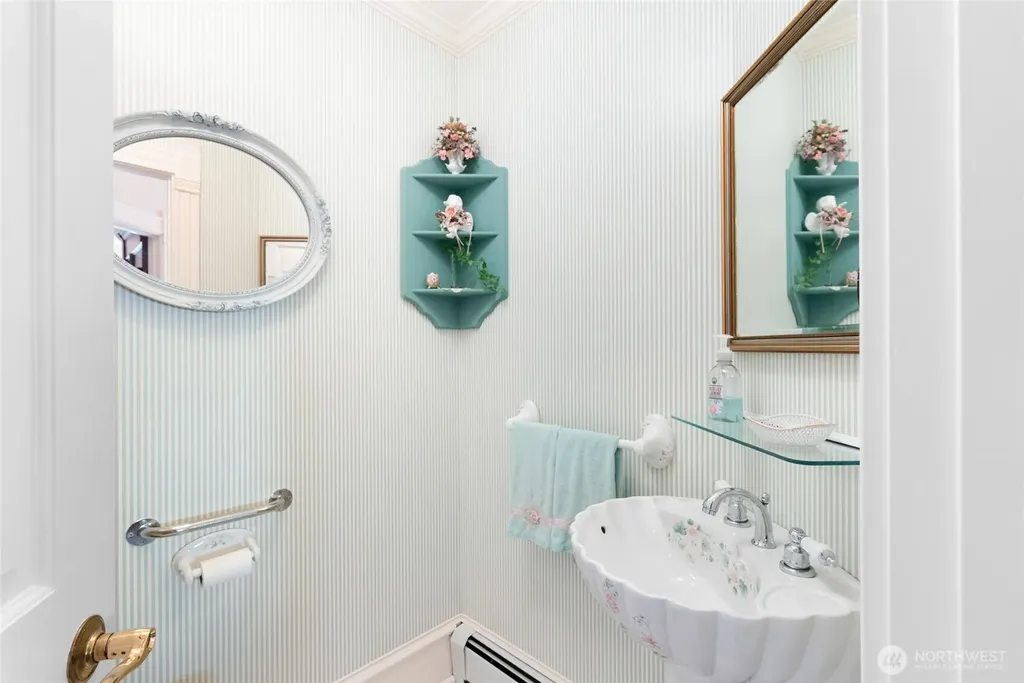303 7th Street Anacortes WA 98221